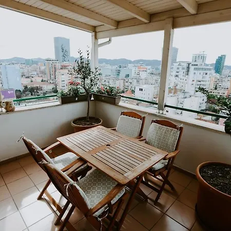 Bazaar's Eye Free Parking Spacious Tarrace 아파트 티라나